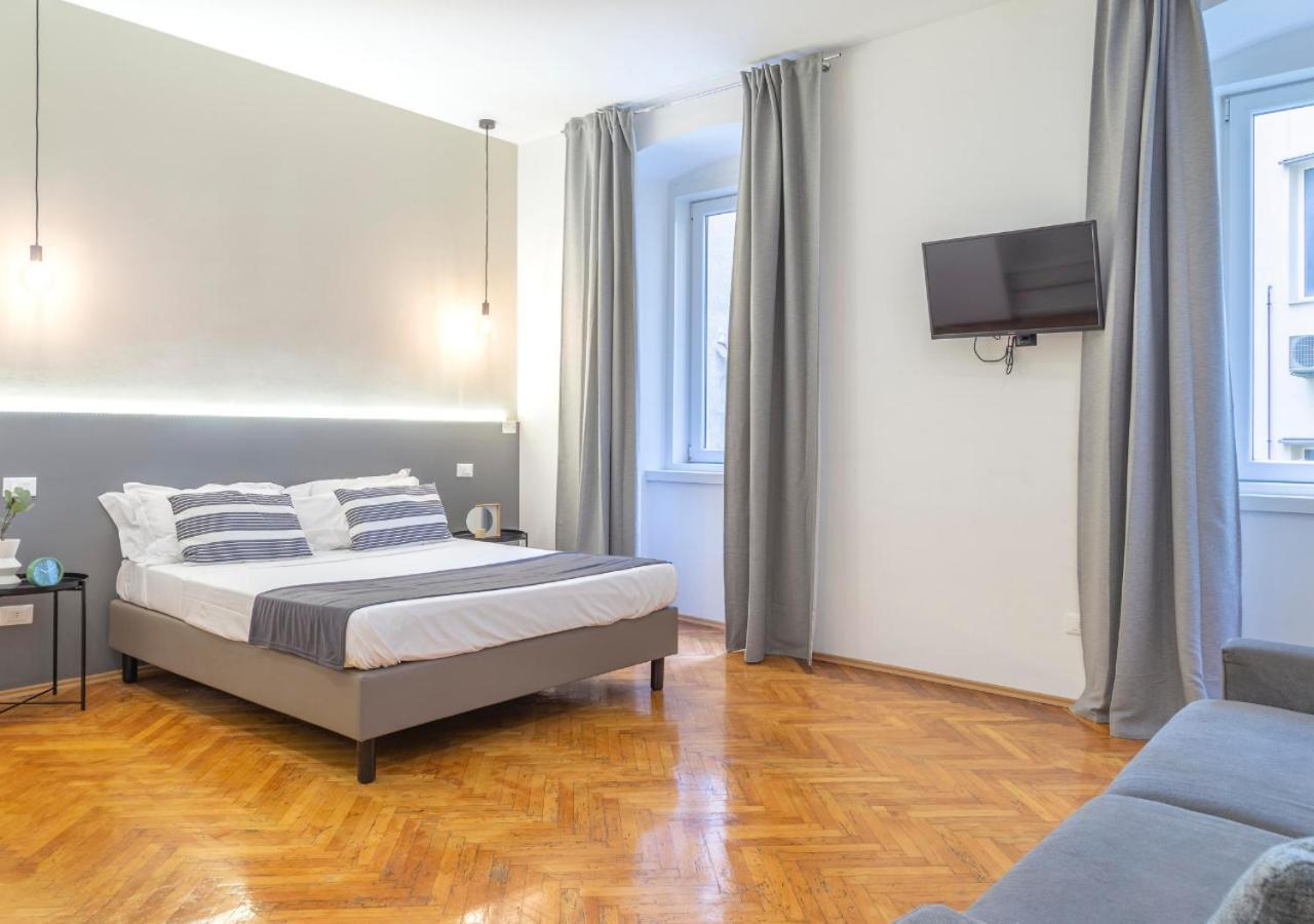 Elegante Vicino Stazione - Grey Apartment *
