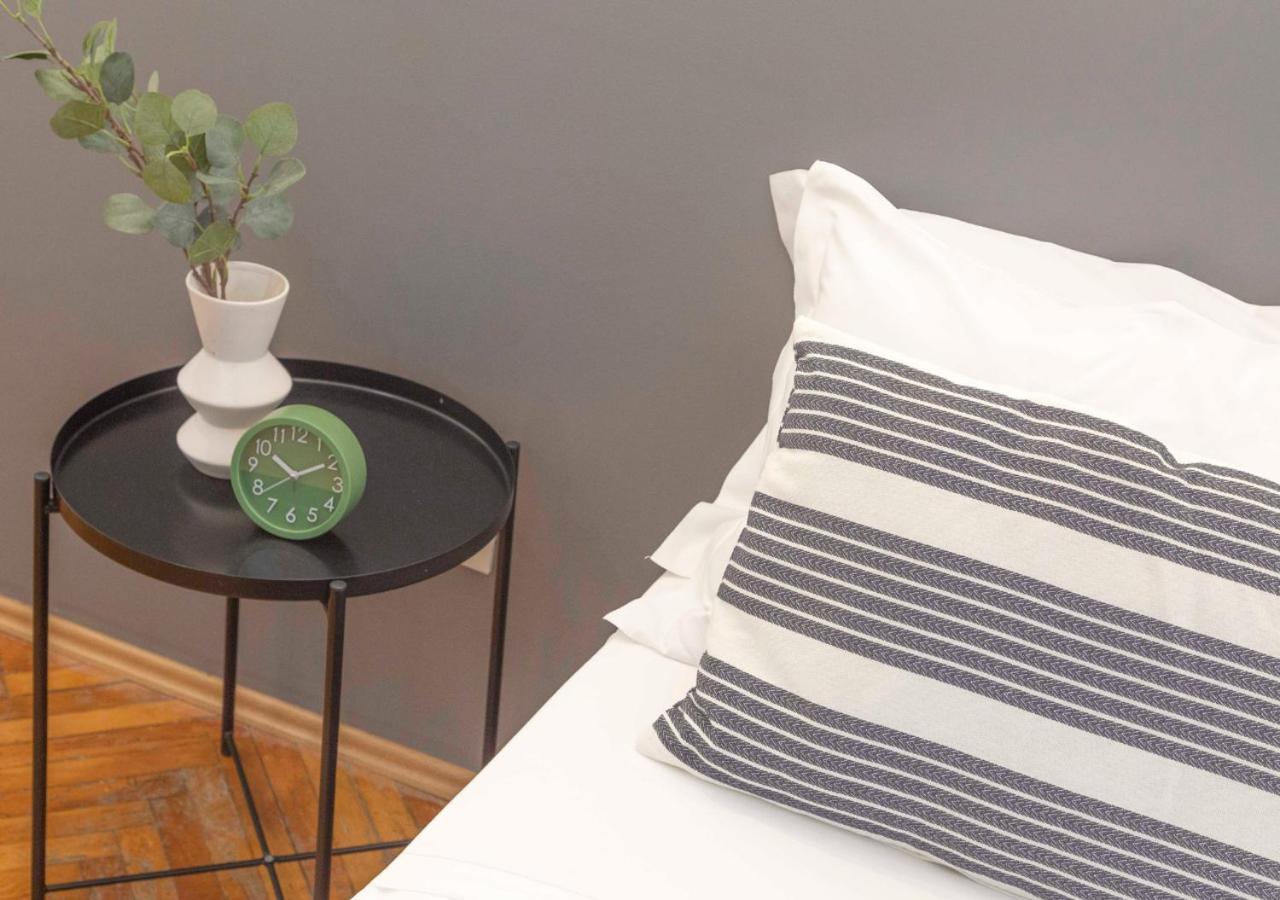 Apartment Elegante Vicino Stazione - Grey