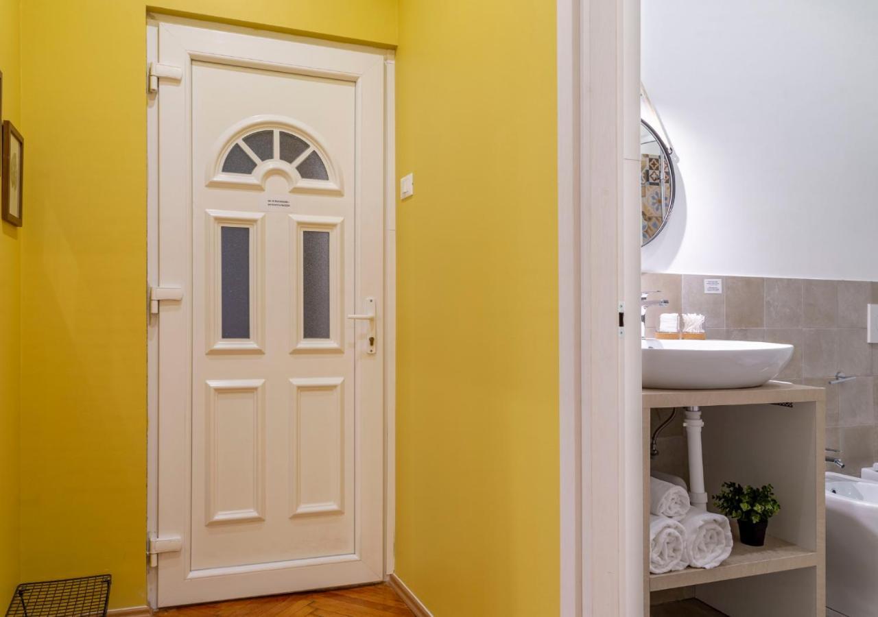 Elegante Vicino Stazione - Grey Apartment Trieste